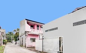 SPOT ON 91858 Raja Homestay Syariah